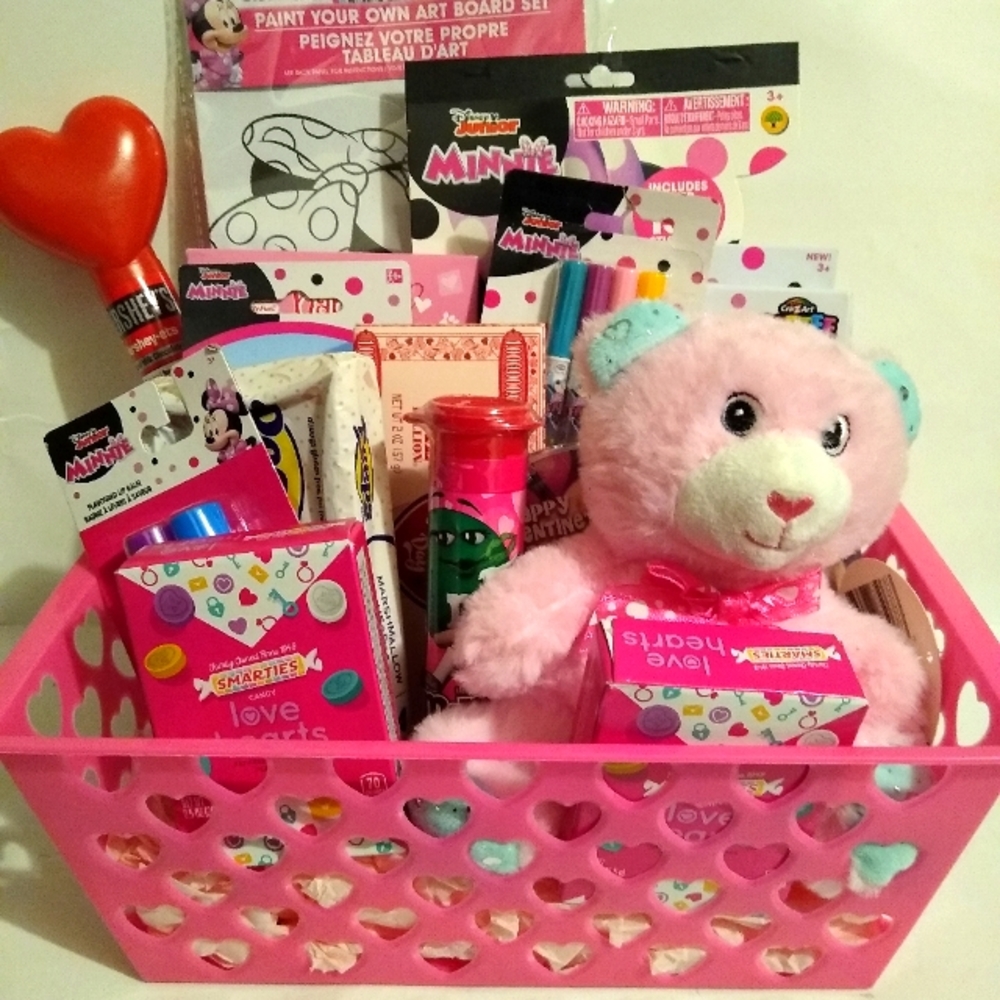Minnie Mouse Valentine's Gift Basket